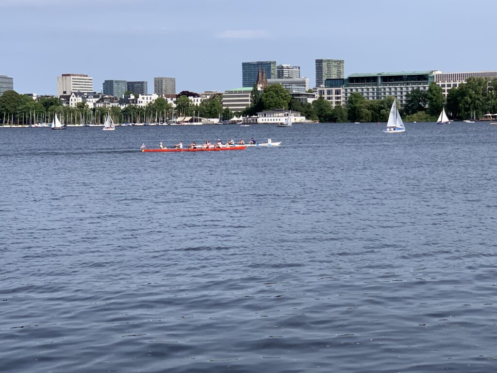 Water, water, water = Hamburg